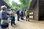 Rundgang durch den archäologischen Park im MAMUZ; © Josef Eminger